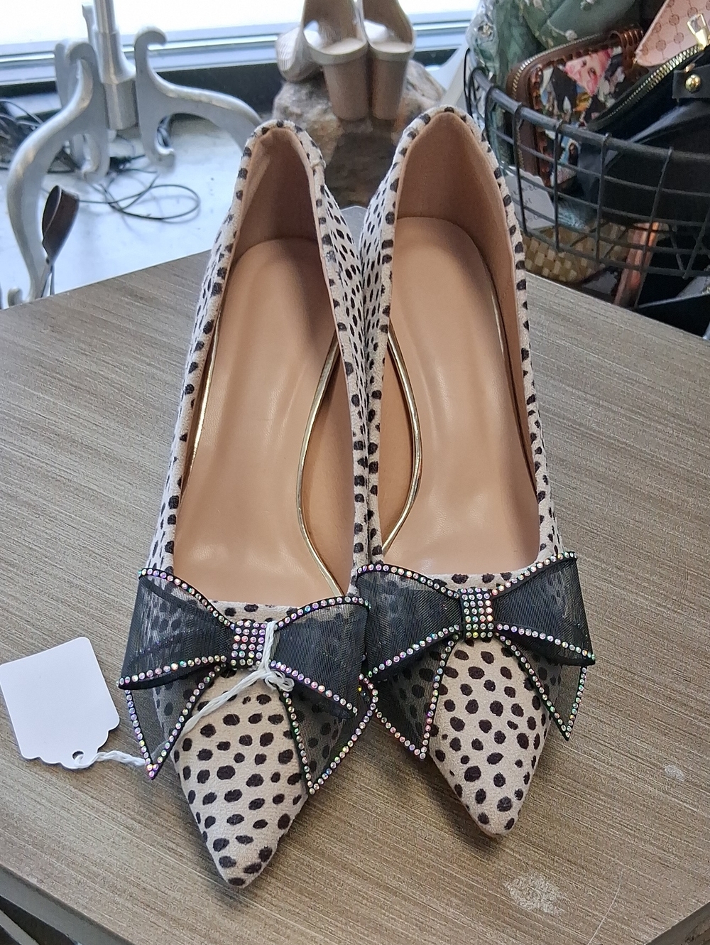Leopard-Print Pointed Toe Heels with Embellished Bow - Beige/Black CABNFX
